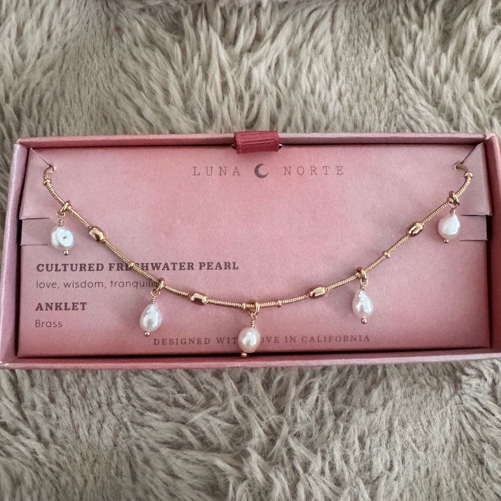 Luna Norte Gold Freshwater‎ Pearl anklet